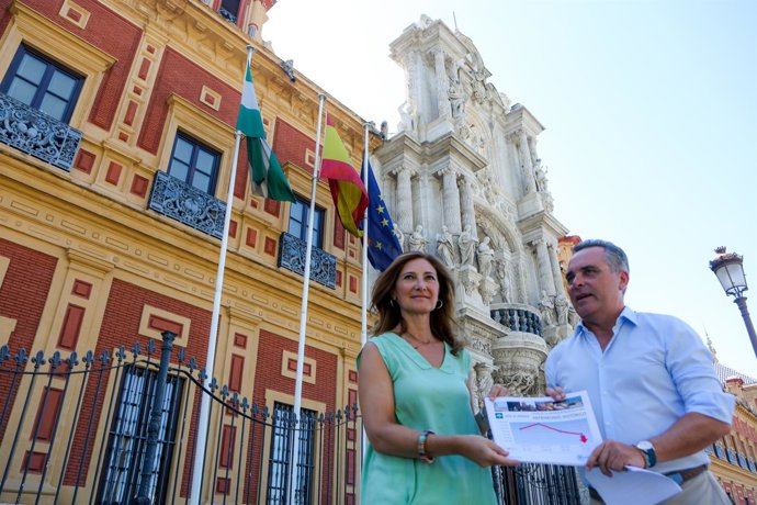 Alicia Martínez y Juan Bueno.