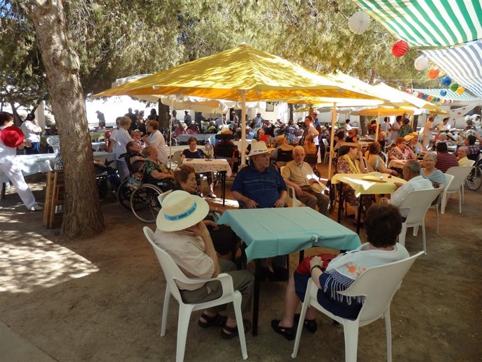 Celebración de la feria en la residencia asistida de Diputación