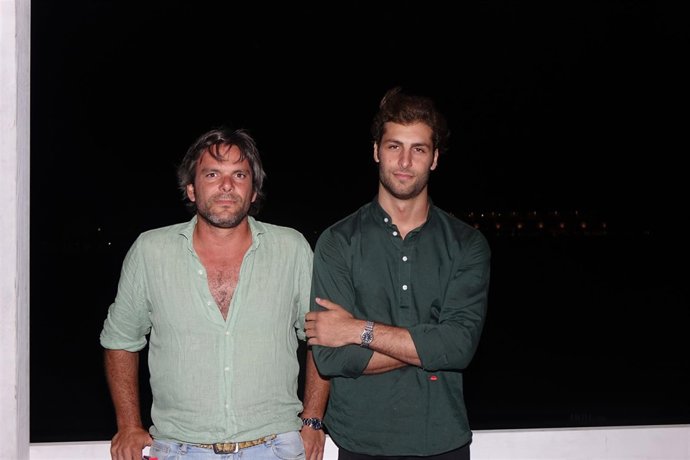 NOTICIA SOCIAL SOBRE SUNSET VALLEY.