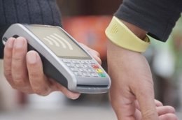 Pulsera Visa 'contactless' de CaixaBank