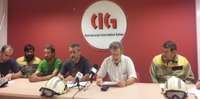 Los representantes sindicales denuncian la situación de los bomberos forestales