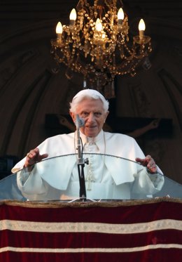 Benedicto XVI en su despedida desde Castelgandolfo