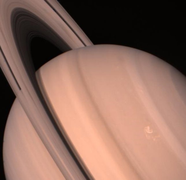 Imagen de Saturno de la Voyager 2