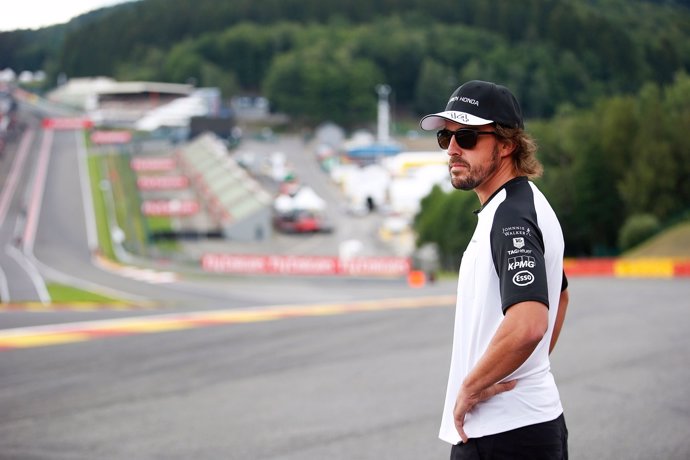 Fernando Alonso (McLaren) en el circuito de Spa (Bélgica)