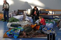 Solicitantes de asilo y refugiados ayudan a las víctimas del terremoto en Italia