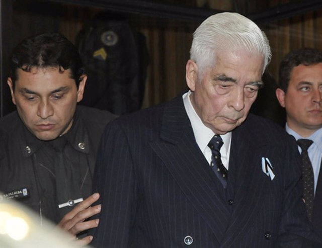 Argentina.- Condenado A Cadena Perpetua El Ex Jefe Del Ejército ...