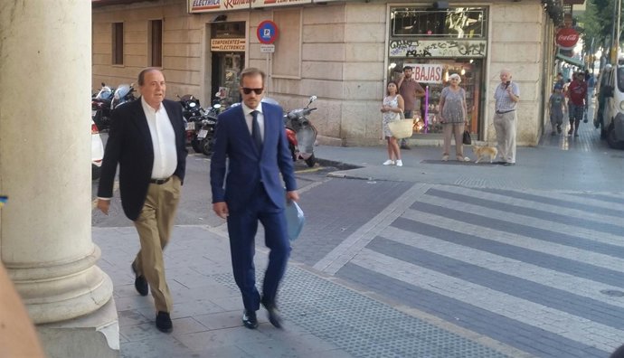 Rodriguez a su llegada a los Juzgados de Palma