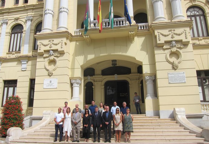 Minuto de silencio en el Consistorio de Málaga 