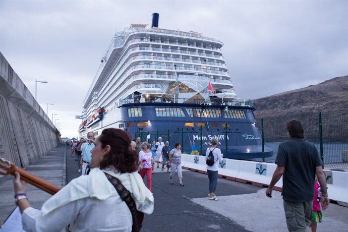 Llegada de cruceristas al puerto de San Sebastián de La Gomera