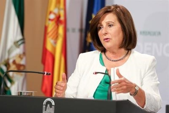 La consejera de Igualdad y Políticas Sociales, María José Sánchez Rubio