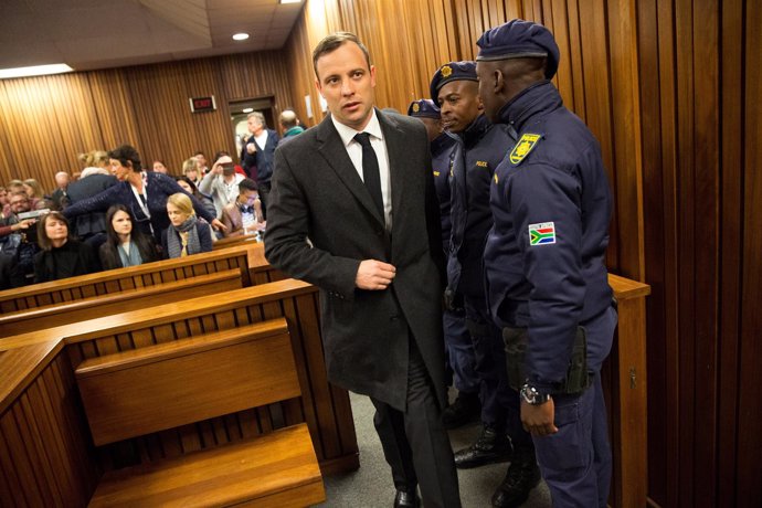 El atleta sudafricano Oscar Pistorius, antes de la lectura de la sentencia