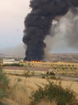 Incendio en planta de reciclaje de productos industriales en Chiloeches, Guadala