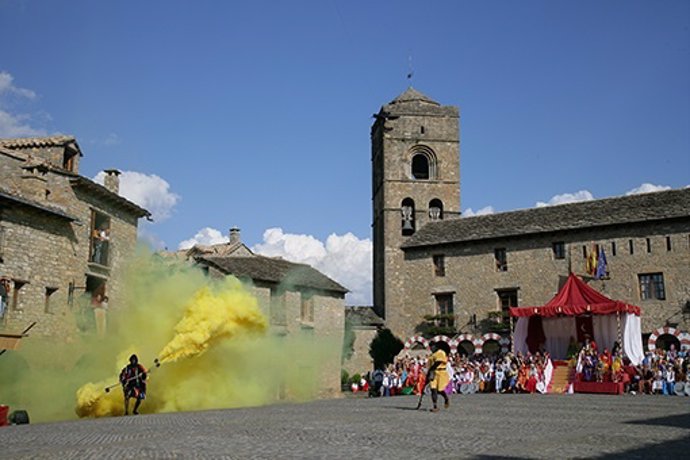 Representación de 'La Morisma' en Aínsa (Huesca)