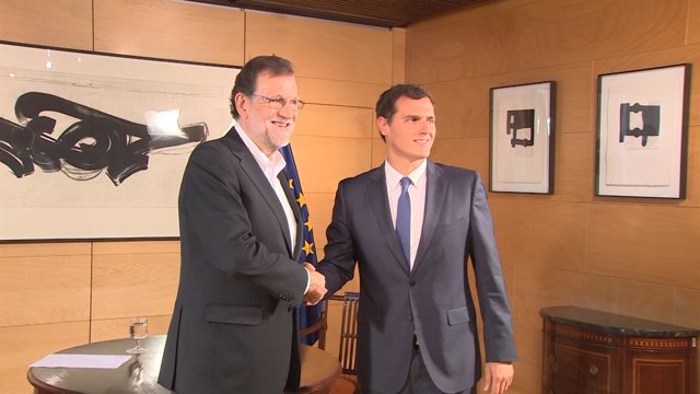 Rajoy y Rivera se reúnen para ratificar el pacto