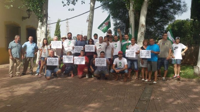 Asamblea del SAT para informar sobre la cesión de fincas a las familias de Jaén