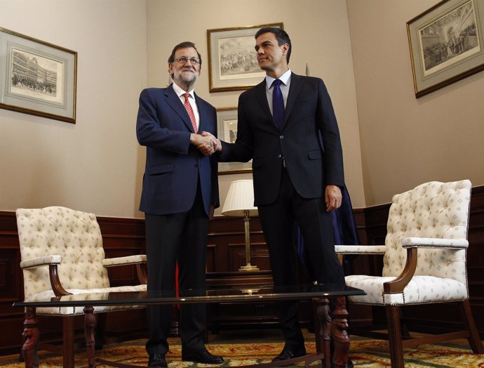 El presidente Mariano Rajoy y el socialista Pedro Sánchez