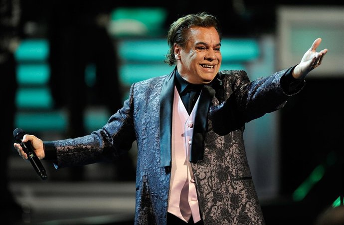 Juan Gabriel/ Getty