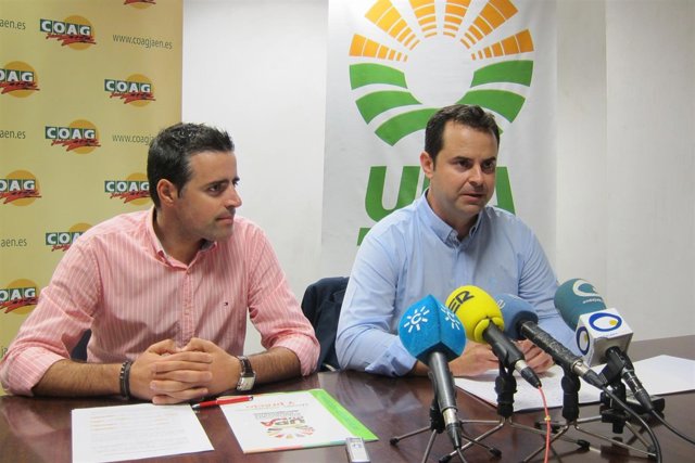 Cristóbal Cano y Juan Luis Ávila, en rueda de prensa.