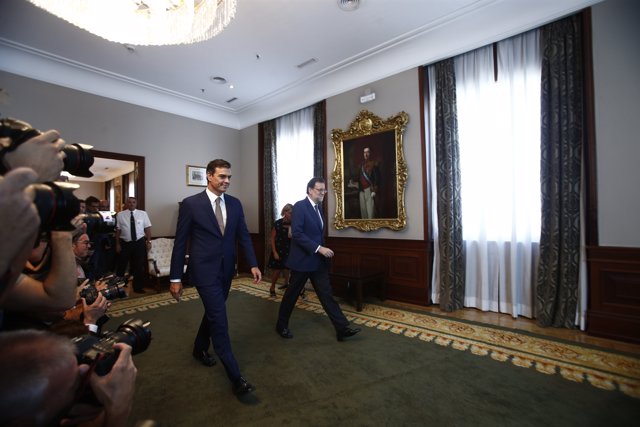 Reunión de Pedro Sánchez y Mariano Rajoy en el Congreso