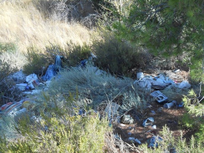 Vertedero entreFragay Velilla de Cinca