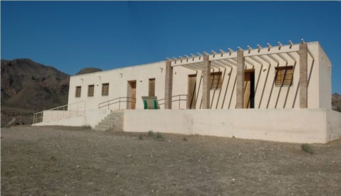 Instalación para acoger el centro de servicios litorales de Mónsul