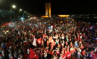 En imágenes: simpatizantes de Rousseff protestan en apoyo a la presidenta suspendida