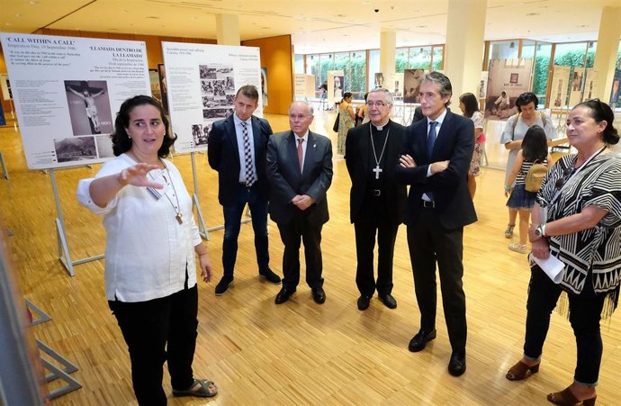 Visita a la exposición de la Madre Teresa de Calcuta en Santander