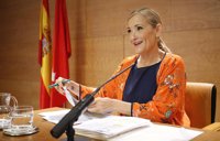 Cifuentes insta al PSOE a permitir la investidura de Rajoy para que España no sea el "hazmerreír" de Europa