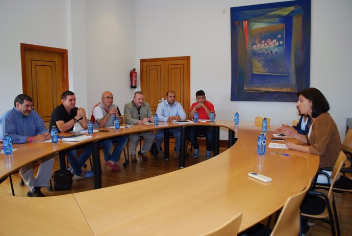 Xunta y sindicatos firman un acuerdo los trabajadores antiincendios