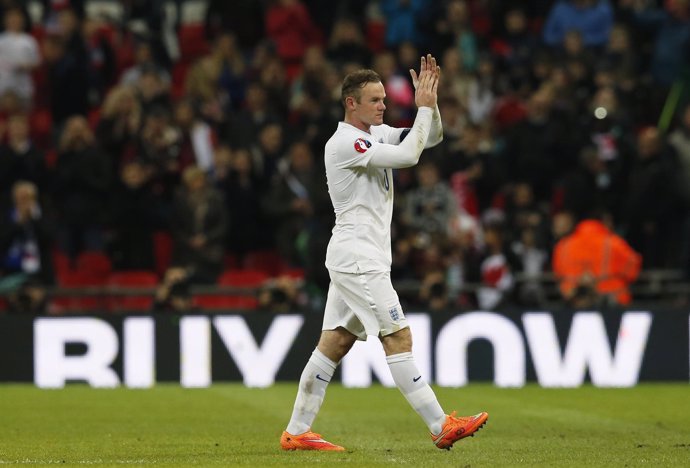 Wayne Rooney celebra el gol.