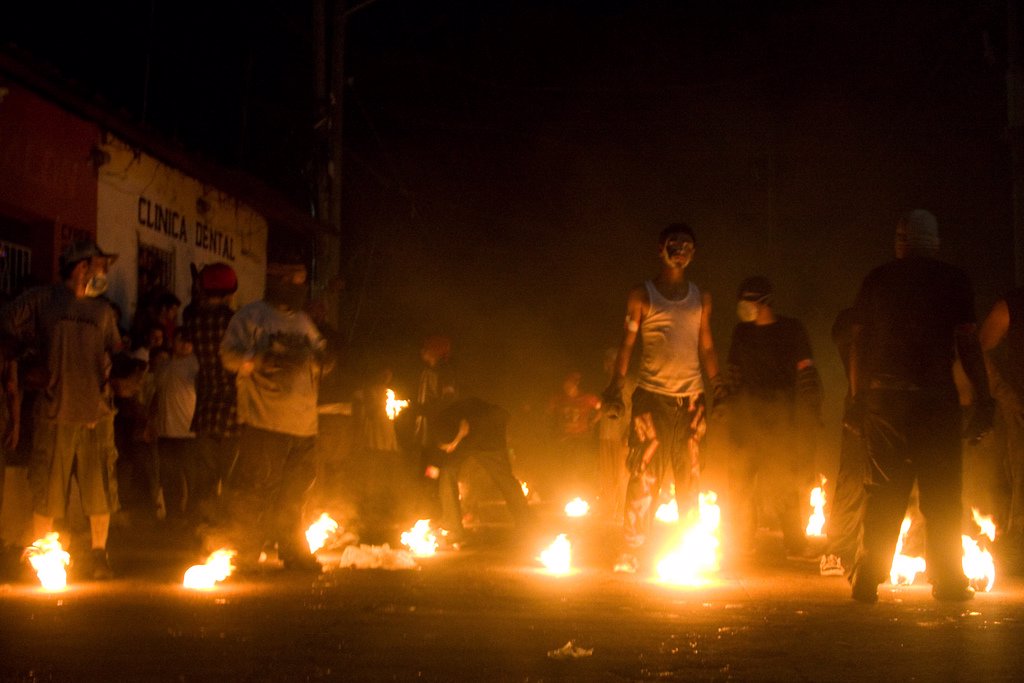 Las Bolas De Fuego De El Salvador Una Tradición De Más De 100 Años 