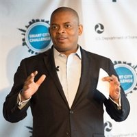 El secretario de Transporte de EE UU viajará a Cuba en el vuelo inaugural de JetBlue