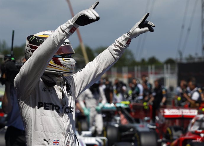 Lewis Hamilton pole GP España Montmeló