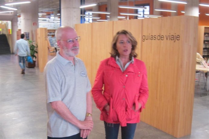 La concejala PP, María Ablanedo, y el director de la Filmoteca, Juan Bonifacio