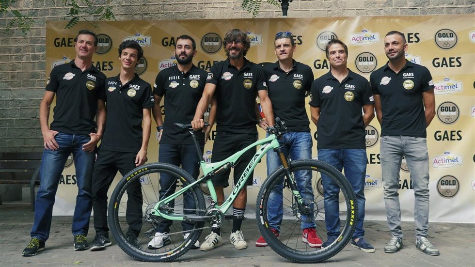 Santi Millán y el equipo de Imparables
