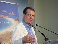 Caballero no acudirá el sábado a la fiesta del PSdeG, en la que estará Pedro Sánchez