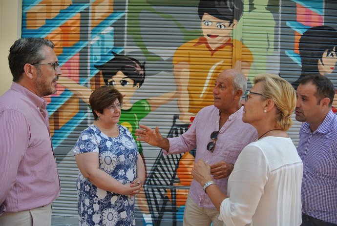 Fomento eliminará las pintadas de distintas calles del casco urbano 