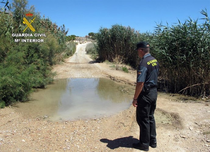 Guardia Civil investiga al responsable de una granja por vertidos ilegales 