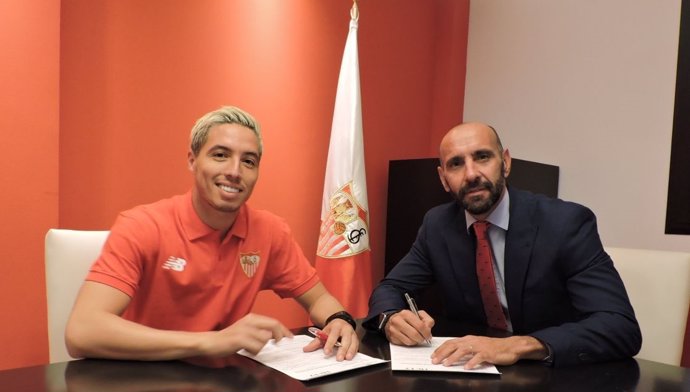 Nasri firma su cesión al Sevilla