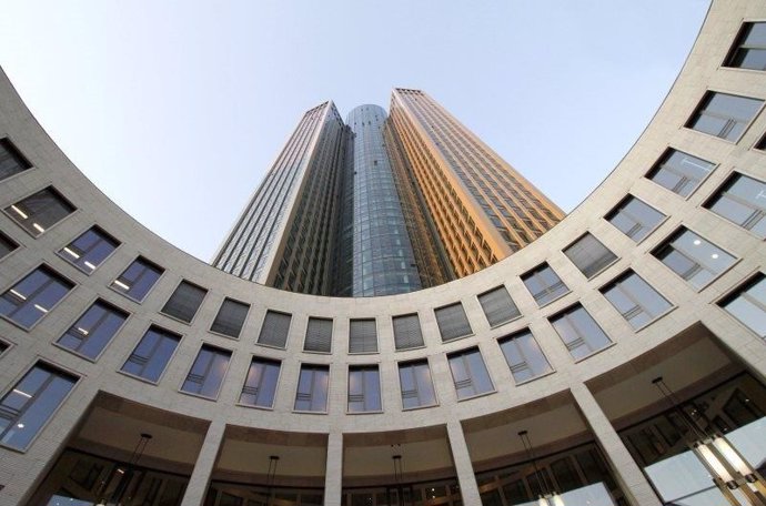 Una de las torres construidas por Hochtief en Frankfurt
