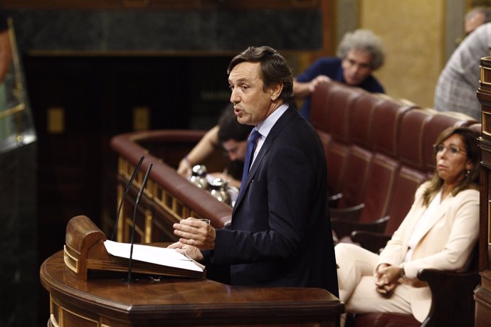 Rafael Hernando en el debate de investidura de Rajoy 