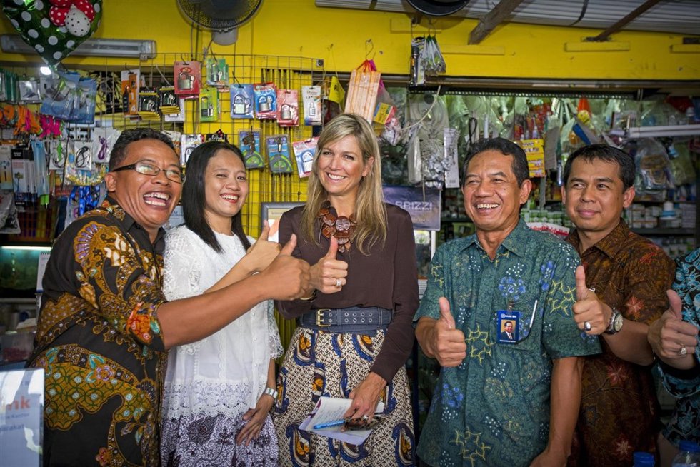 Máxima de Holanda en su visita a Indonesia