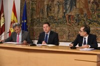 Enrique Barón cree que se "están rozando de forma peligrosa líneas rojas de la Constitución española"