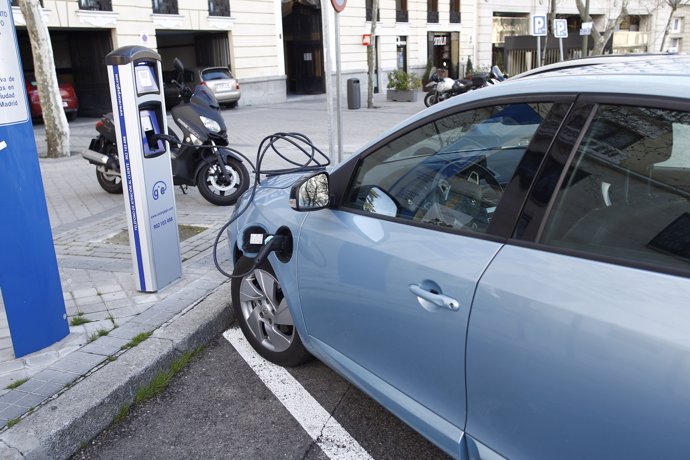 Coche eléctrico, enchufe, motor, vehículo, híbrido, sostenibilidad, transporte