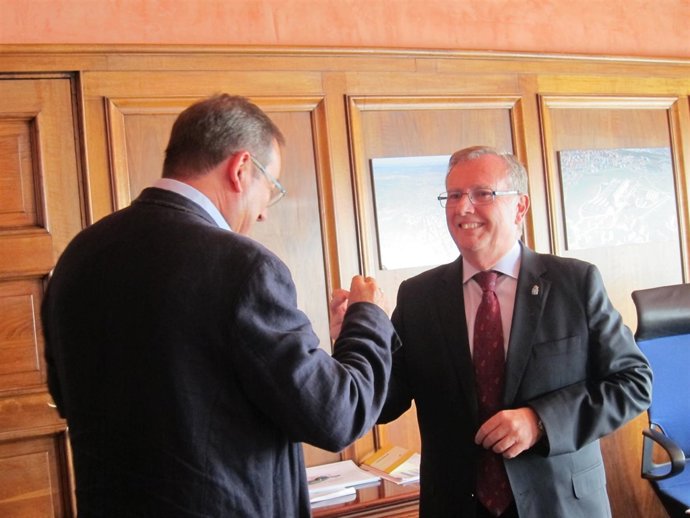 El consejero de Sanidad, Francisco del Busto