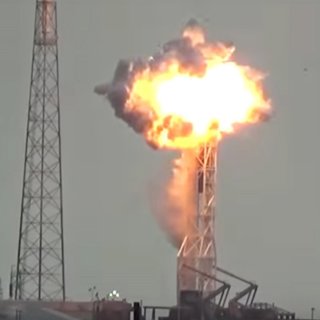 Explosión del cohete Falcon