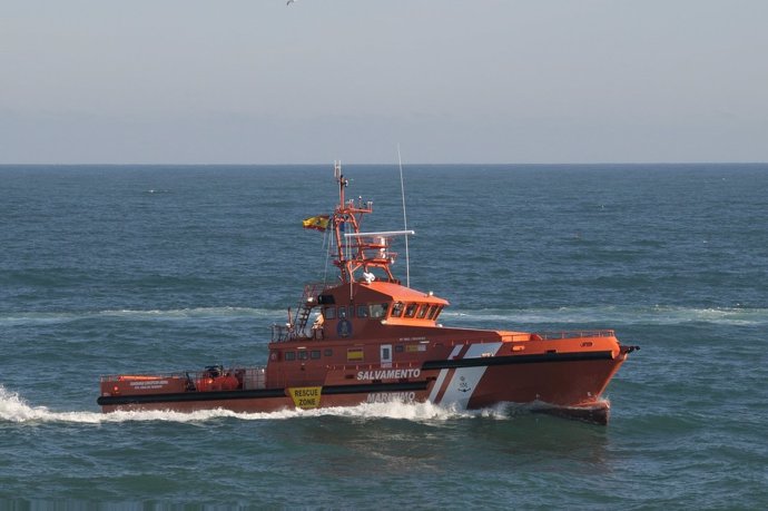 Embarcación Guardamar Concepción Arenal en el rescate en el Estrecho