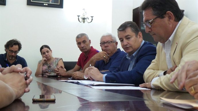 Snaz reunido con pescadores de Chipiona