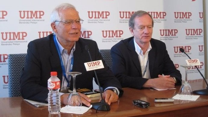 Borrell durante una rueda de prensa esta semana en la UIMP