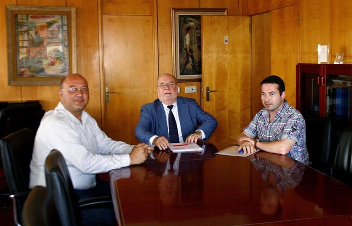 12:00.- Despacho del consejeroEl consejero de Economía, Hacienda y Empleo, Juan 